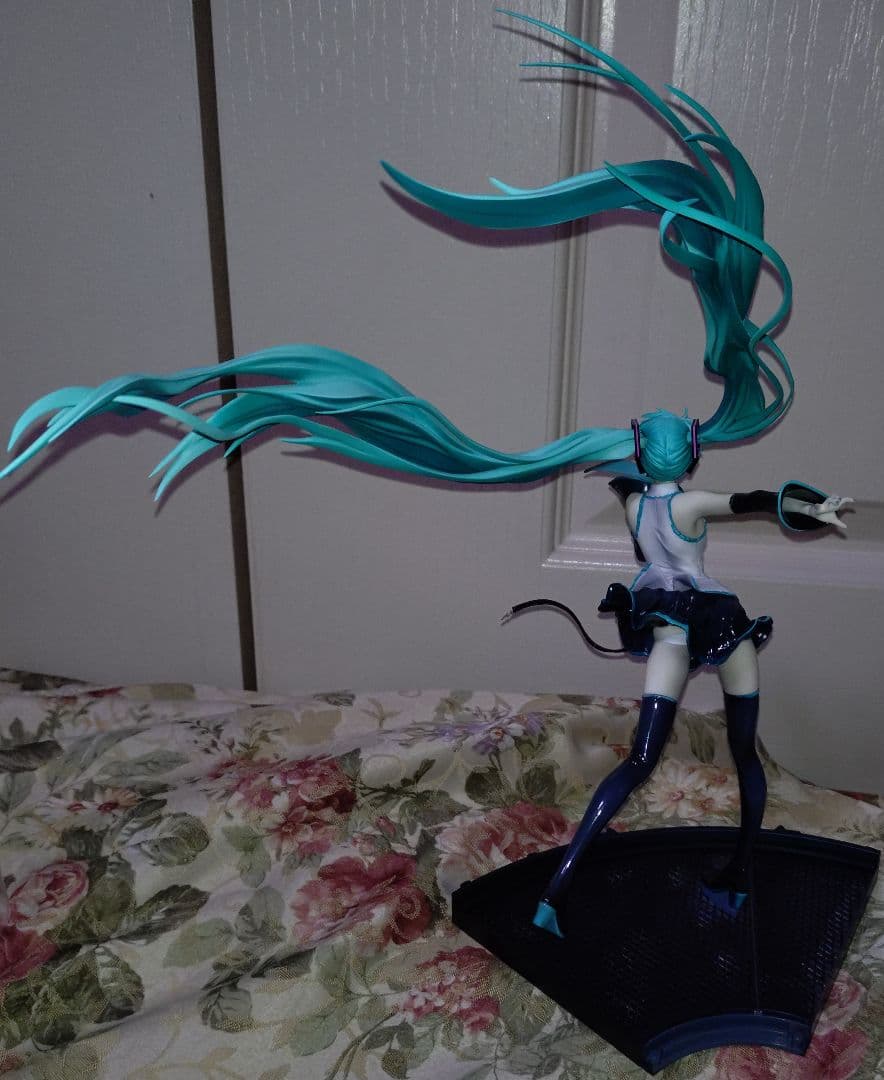 初音ミク 恋は戦争 Refine Ver. 1/8スケール 完成品フィギュア