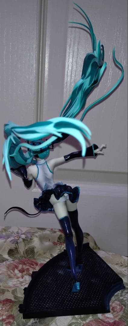 初音ミク 恋は戦争 Refine Ver. 1/8スケール 完成品フィギュア