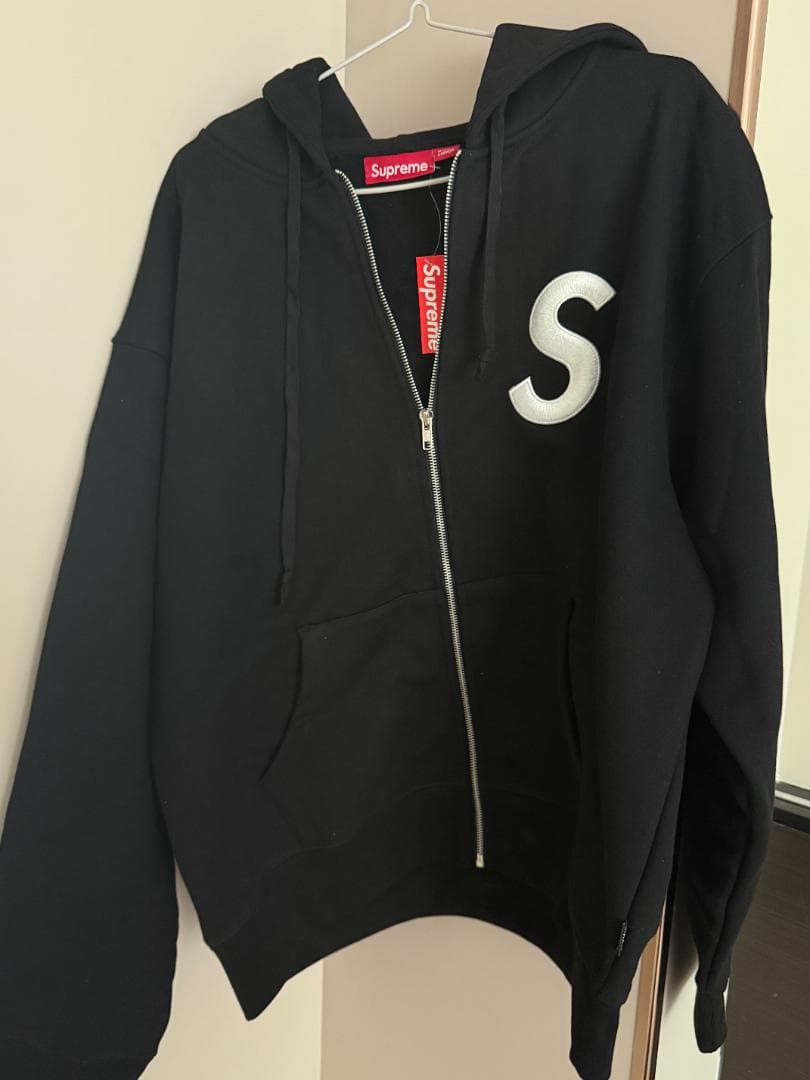 Sロゴパーカー　Lサイズ