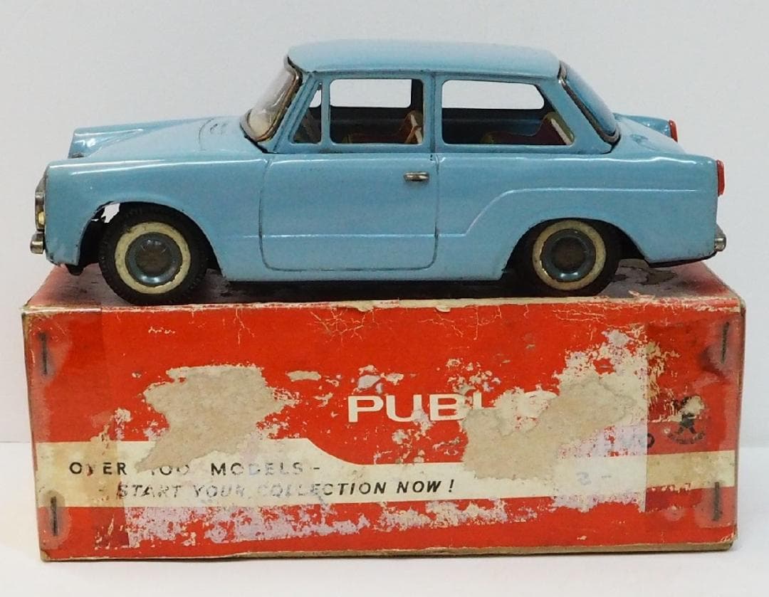 萬代屋【トヨタ パブリカ 水色】ブリキ フリクション自動車【箱付】tin car