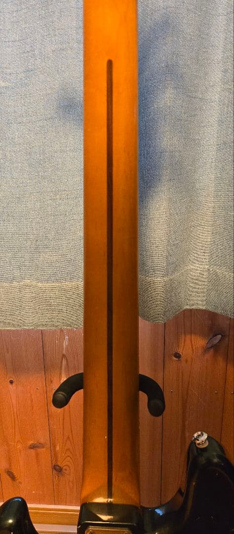 Black Smoker BETA J5 TRAD MASTER エレキベース