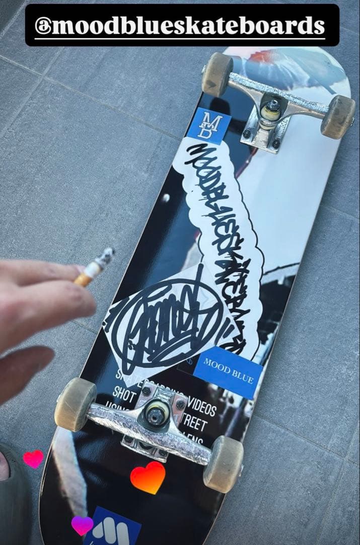 MOODBLUESKATEBOARDS 8.0 スケボー　デッキ　スケートボード