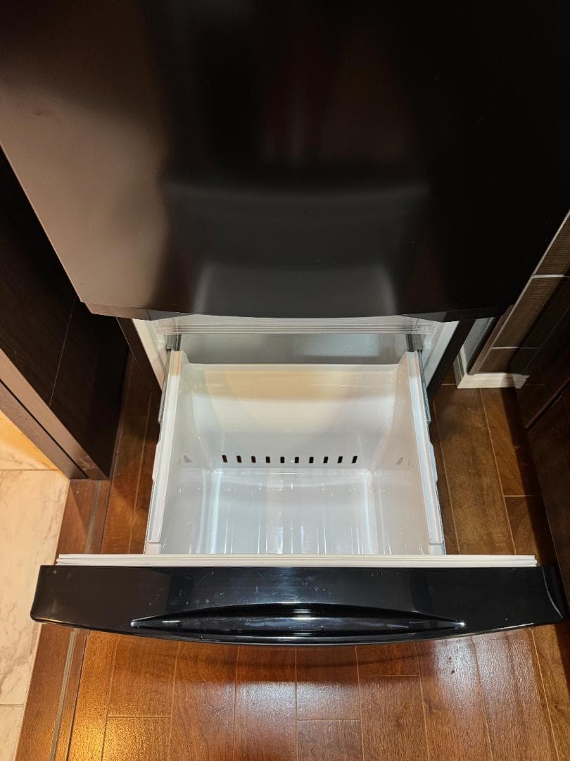 TOSHIBA ブラック冷蔵庫 153L