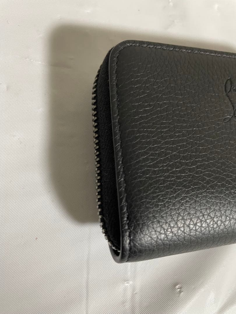 Christian Louboutinケース 黒 レザー スタッズ