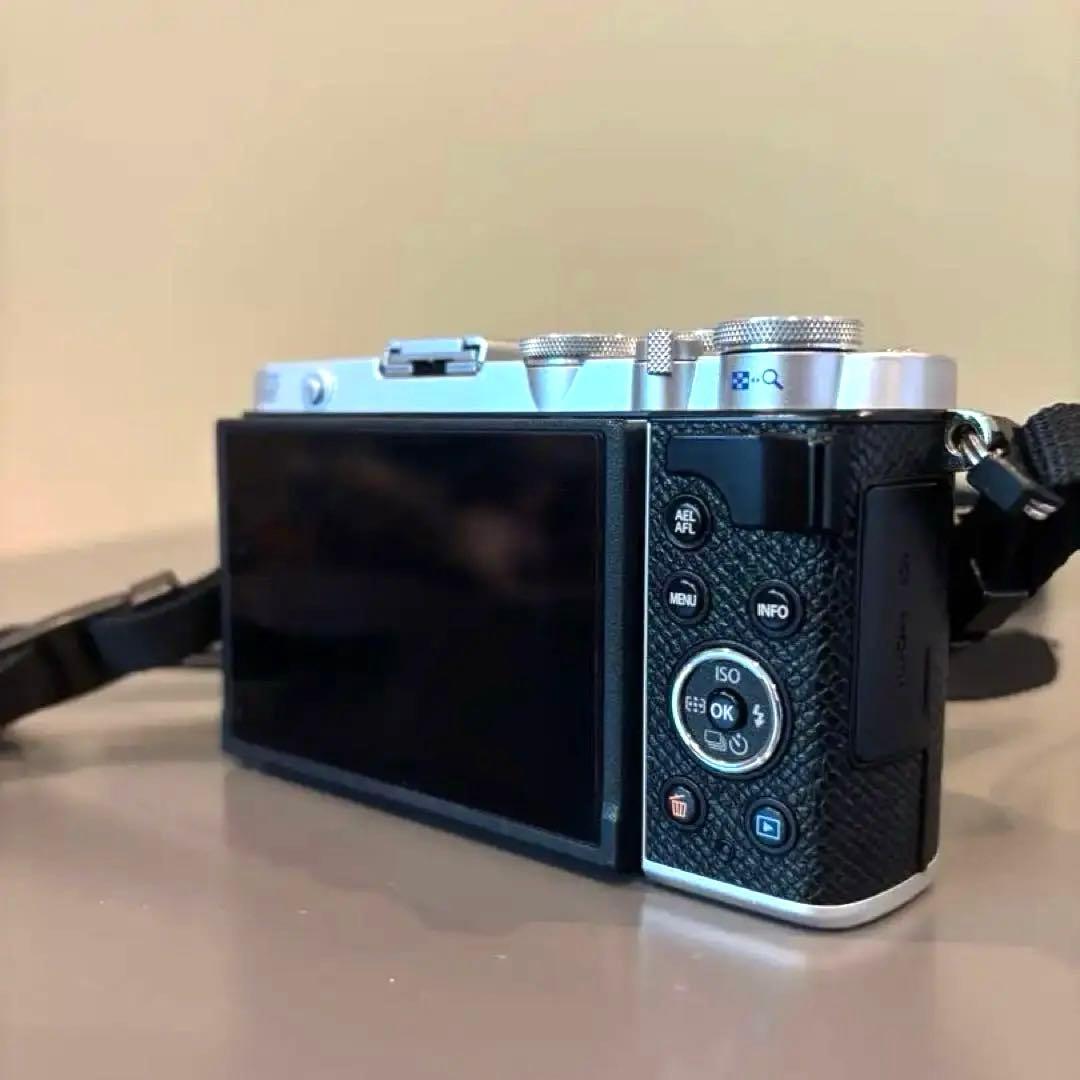 OLYMPUS PEN ミラーレス一眼カメラ 14-42mmレンズ付き