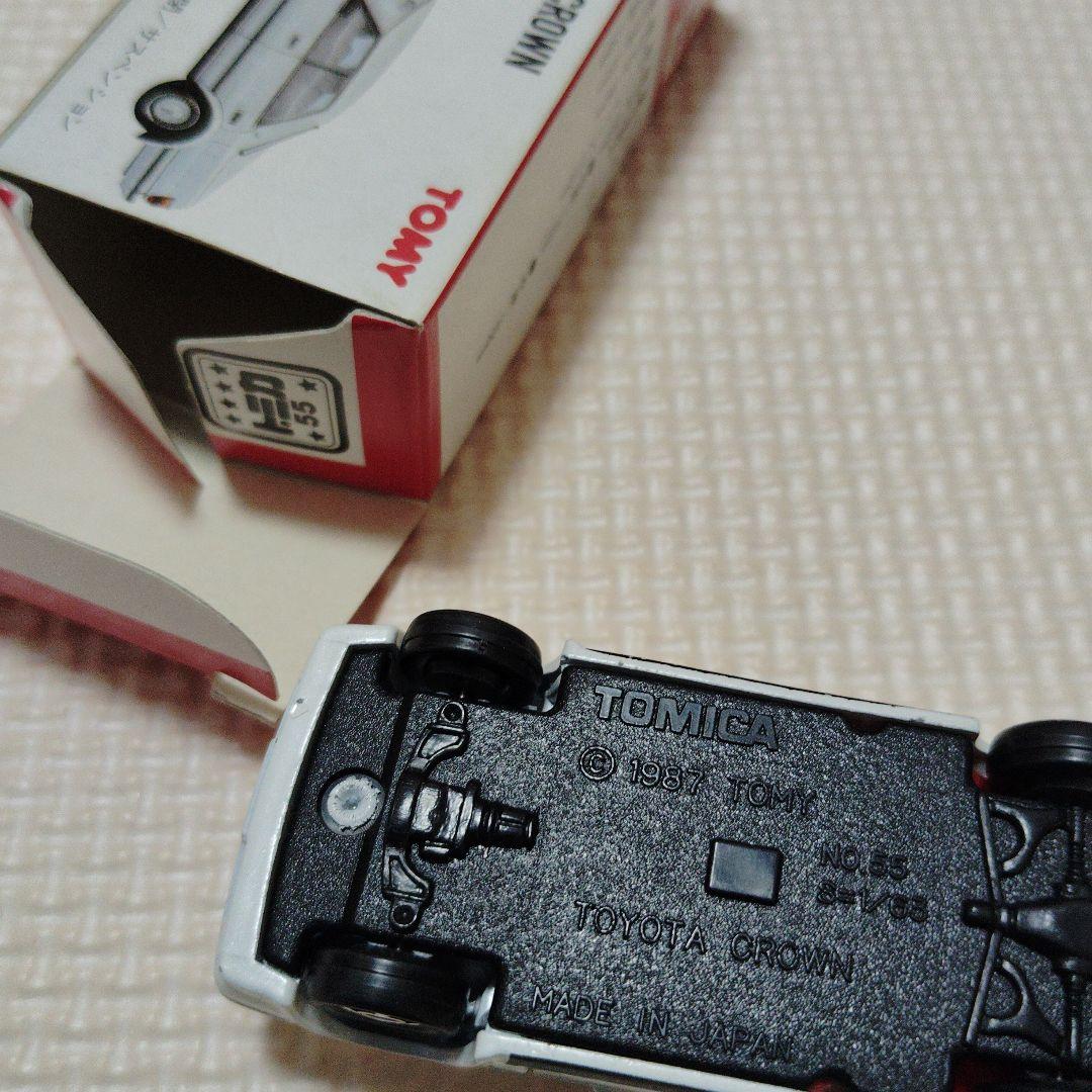 トミカ トヨタ クラウン