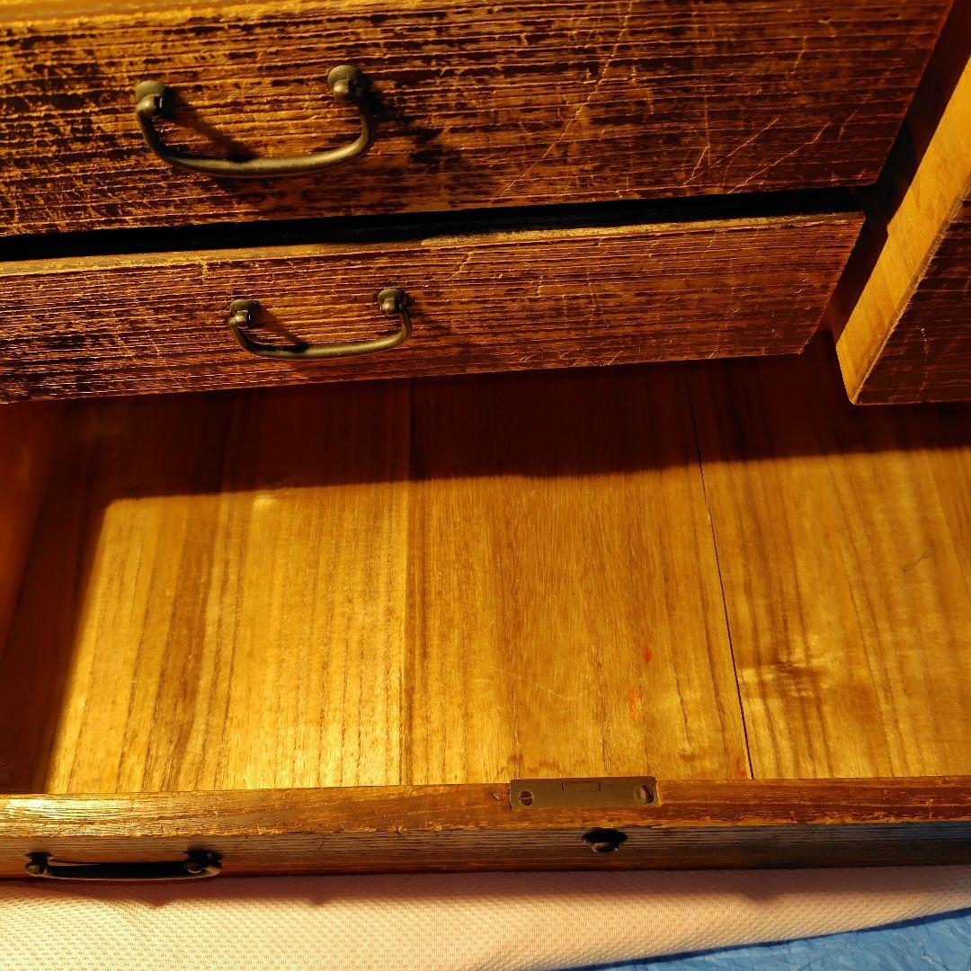 桐製タンス、昭和初期 のアンティークです。