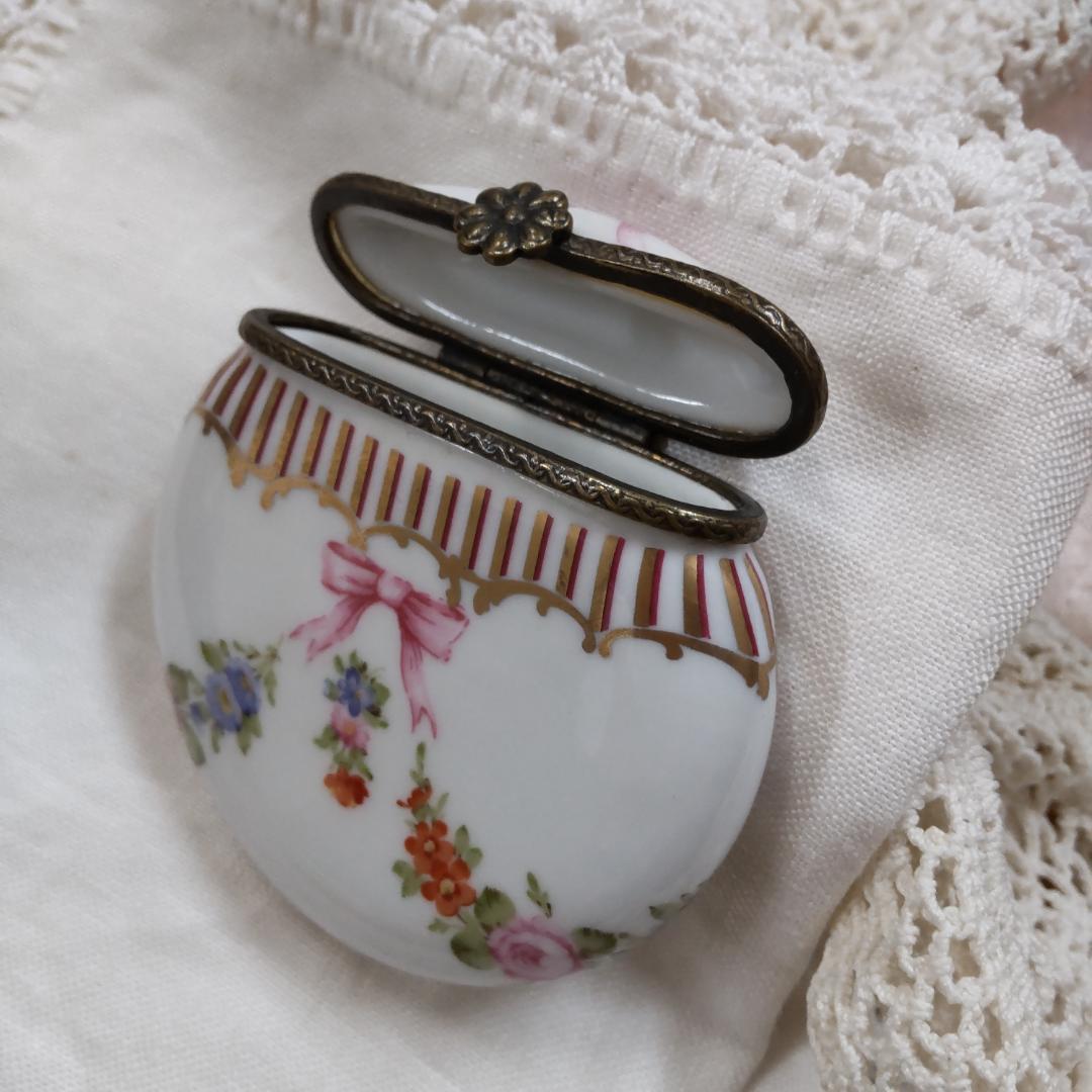 リモージュ　風　ピルケース　陶器　ヒンジボックス　アンティーク風