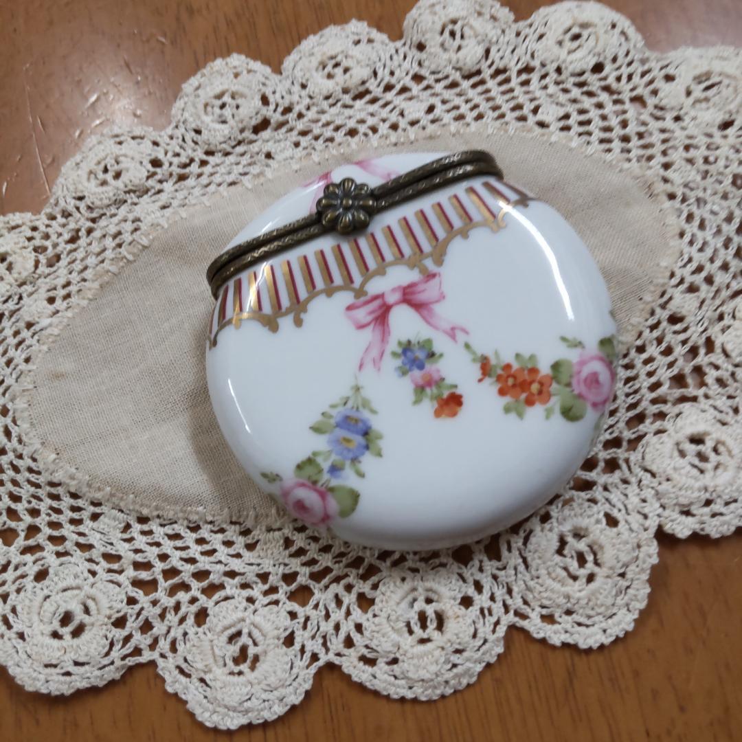 リモージュ　風　ピルケース　陶器　ヒンジボックス　アンティーク風