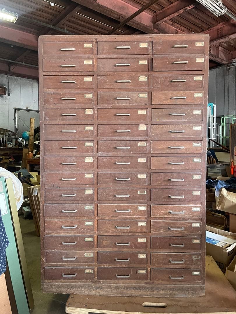 レトロ家具　昭和初期　和製アンティーク　引き出し45杯　使い込まれた風合い