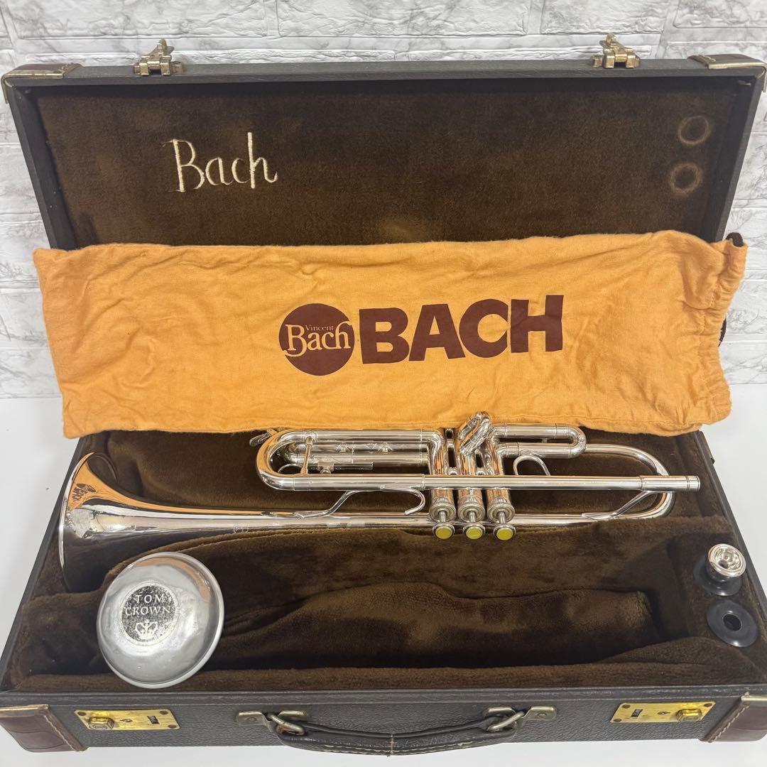 Bach バック　トランペット　TR-300 マウスピースミュート付き　管内洗浄