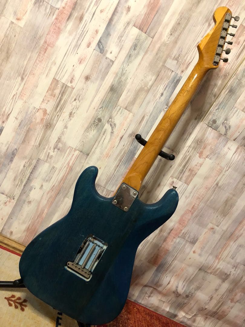 ノーブランド  ストラトキャスター ギブソンピックアップ