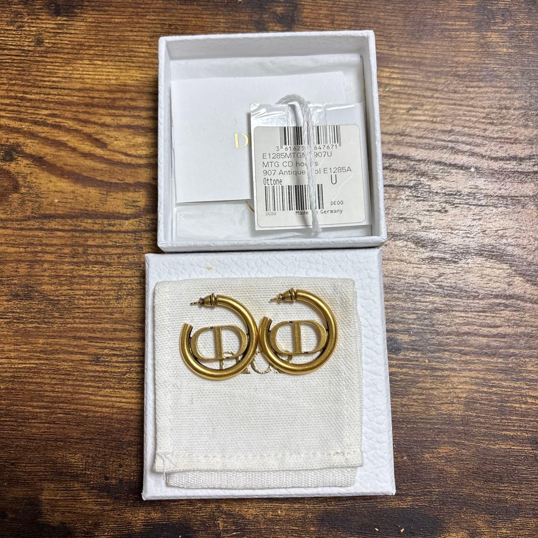 Dior ゴールド フープピアス