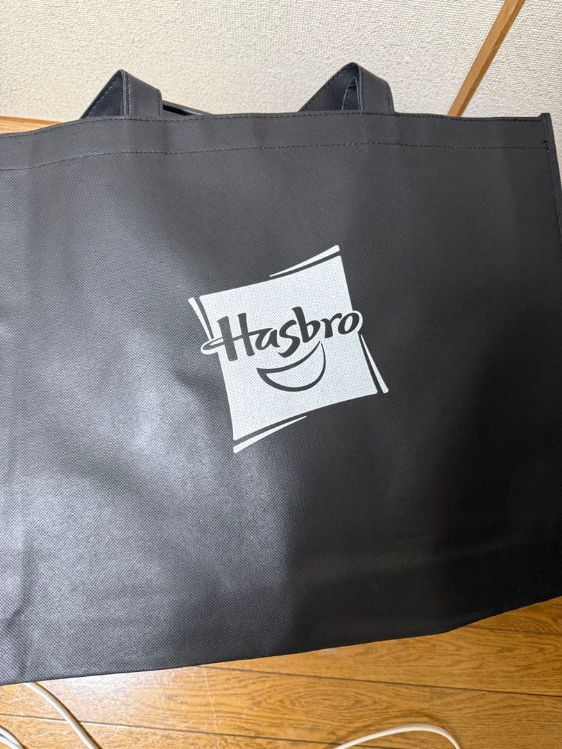 新品、未使用。ハズブロ ブラックシリーズ ダースベイダー ヘルメット