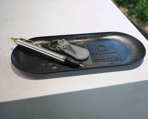 【激レア新品】JAL 777 CFRPマルチトレー 退役 JA772J【匿名】