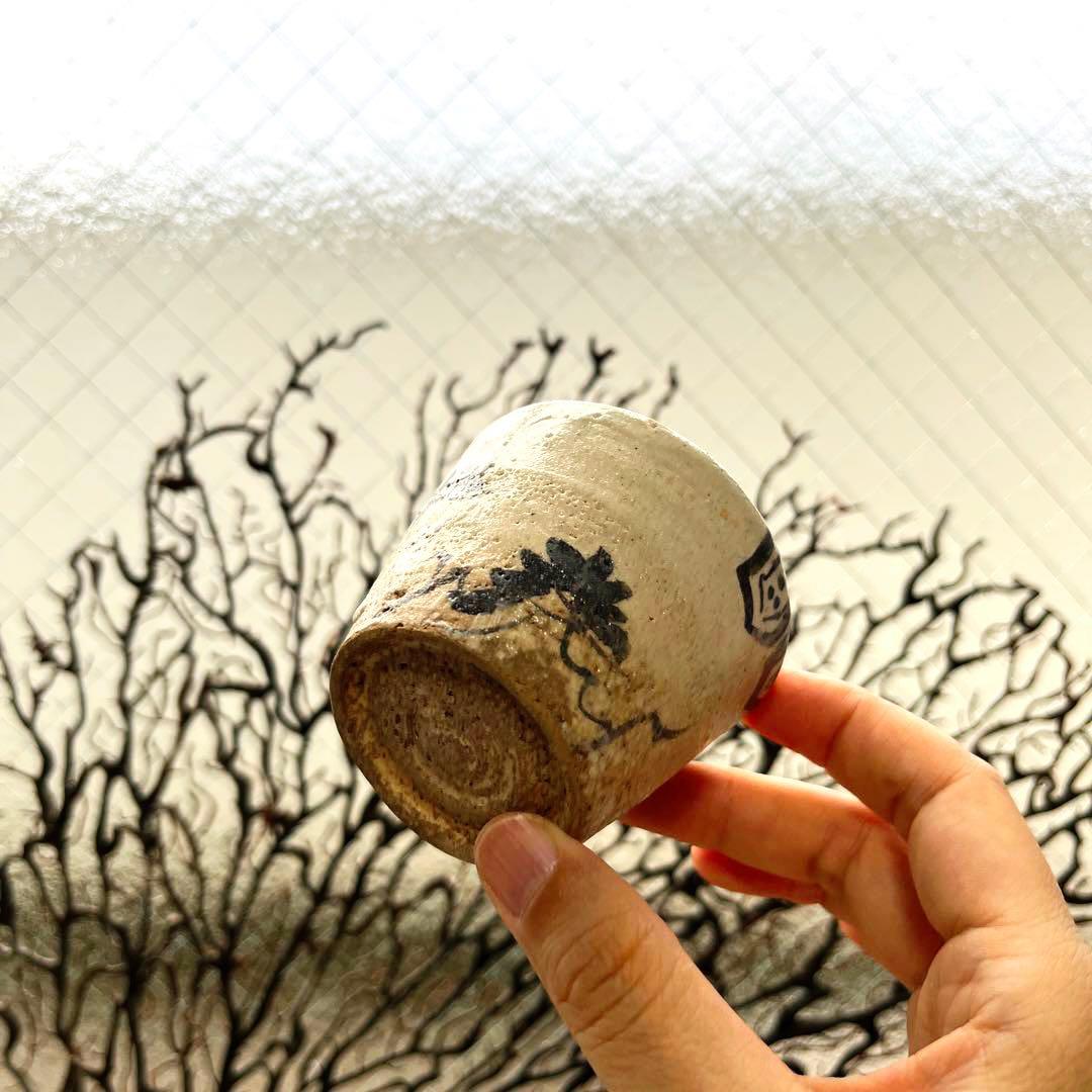 骨董　美濃焼　志野　織部　古陶　老松　六角　小振り　蕎麦猪口　湯呑み　１客