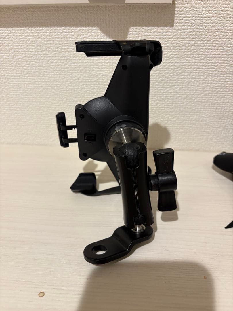 新雅部品 スマホホルダー　ブラック