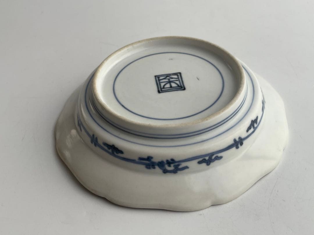 骨董　アンティーク　藍柿右衛門　梅図　蛸唐草文　輪花縁　膾皿　向付　縁錆