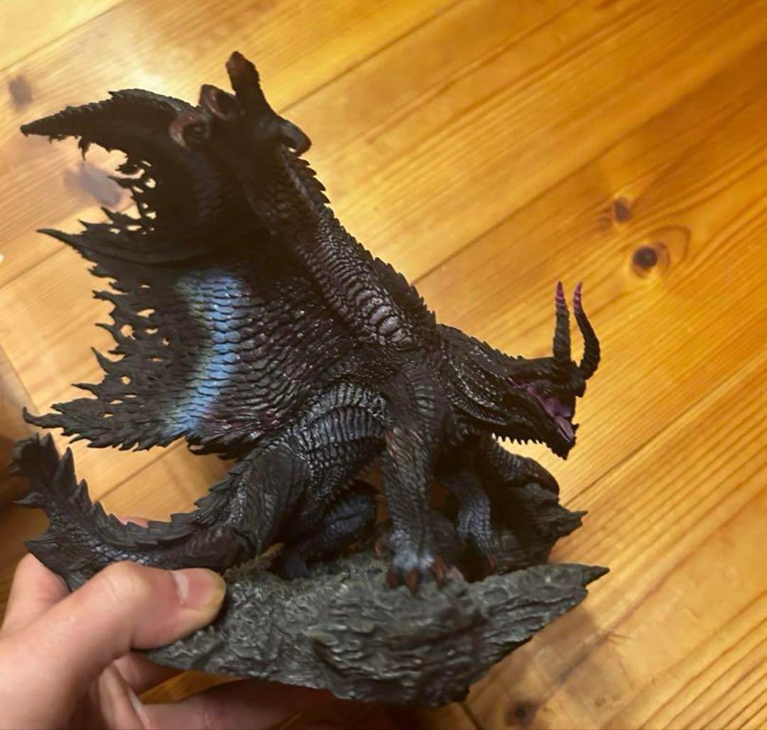 希少　初版　クリエイターズモデル　ゴアマガラ　フィギュア　モンハン