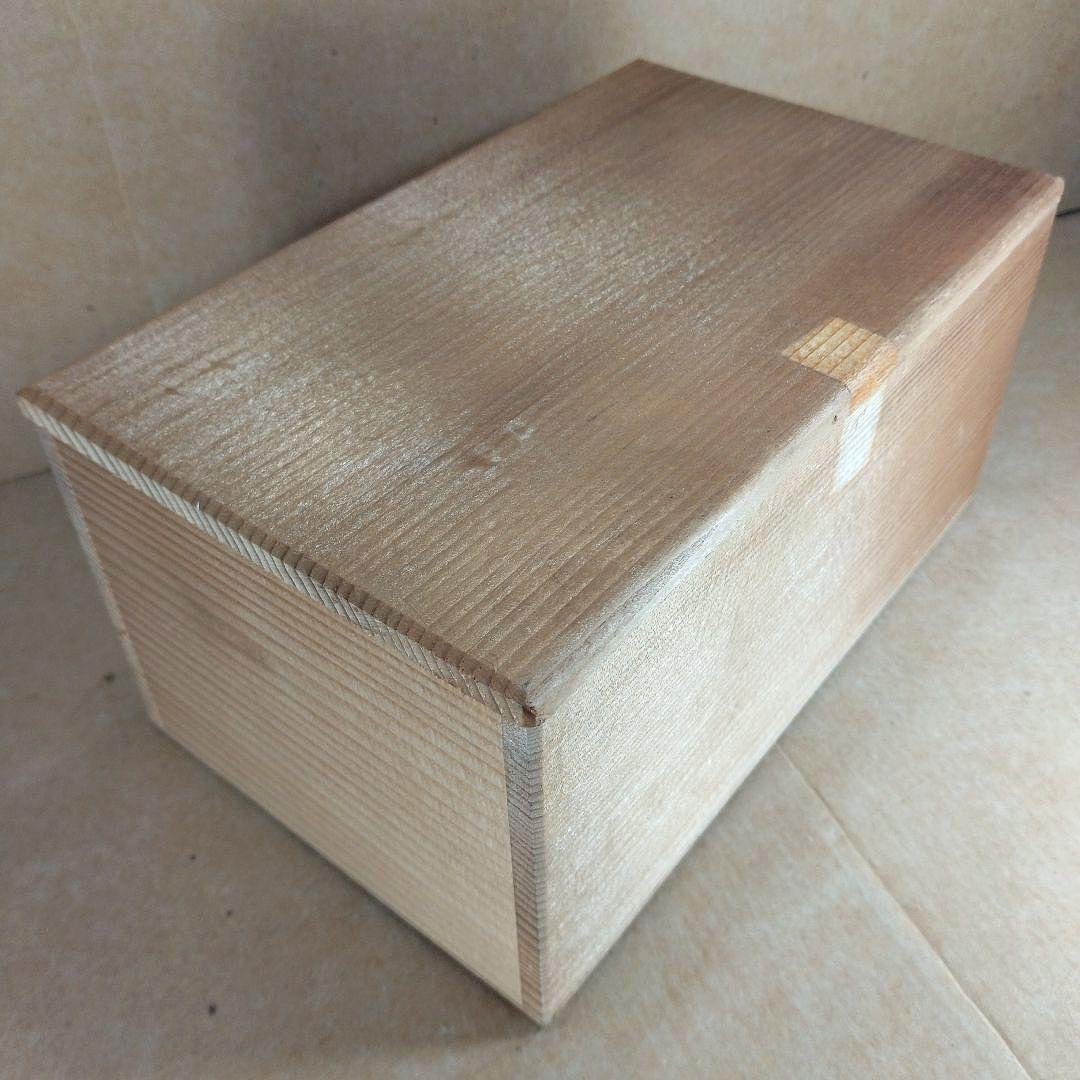 【本物保証】金城次郎 湯呑(魚紋,海老紋）共箱 栞 人間国宝 壷屋焼 やちむん