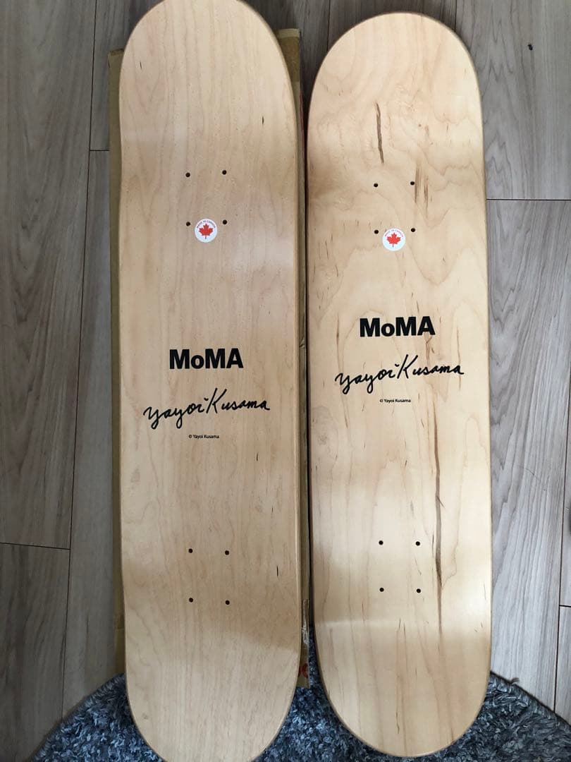 MOMA別注草間弥生スケードボード2種セット