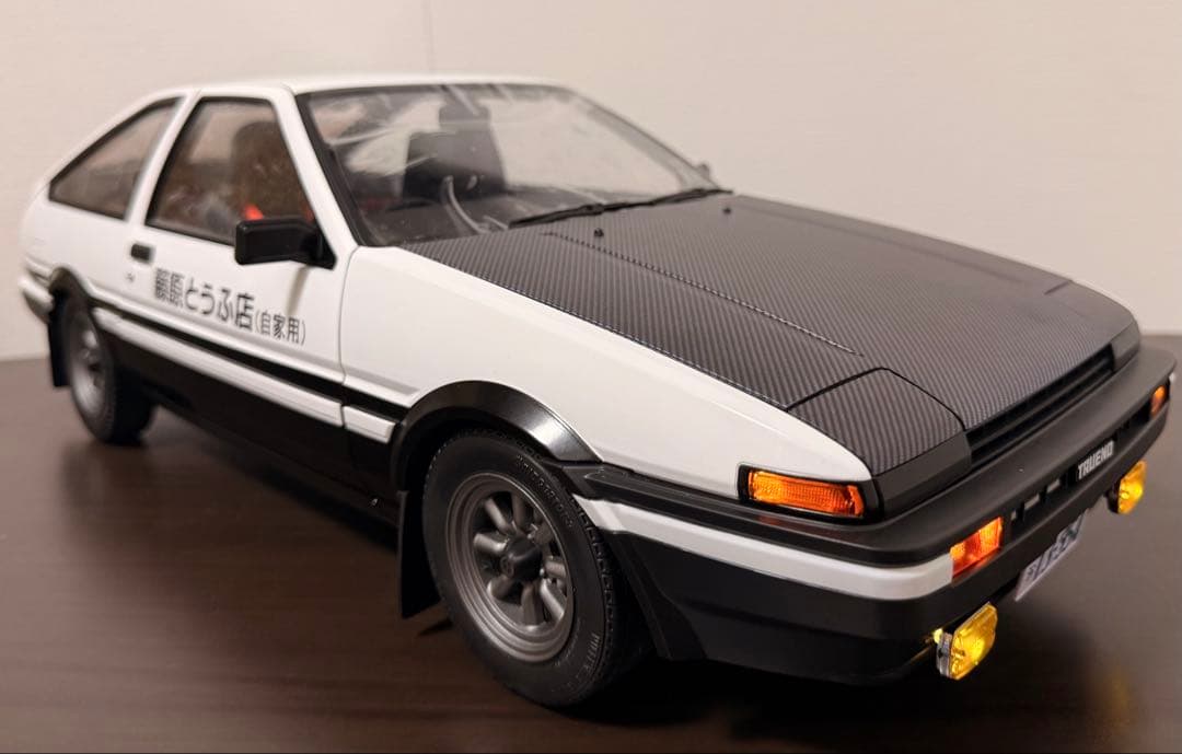 ディアゴスティーニ1/8 頭文字DのAE86ハチロクカスタム完成品