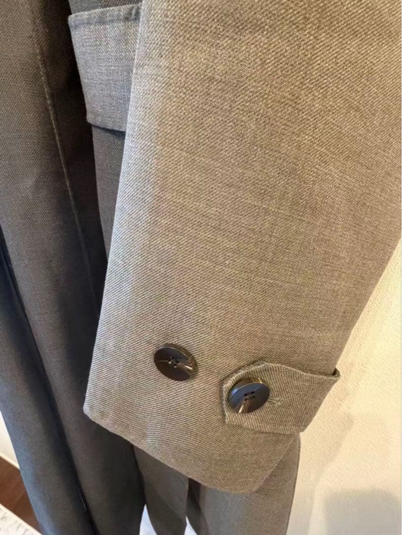 Conteリバーバルカラーコート 辺見えみり