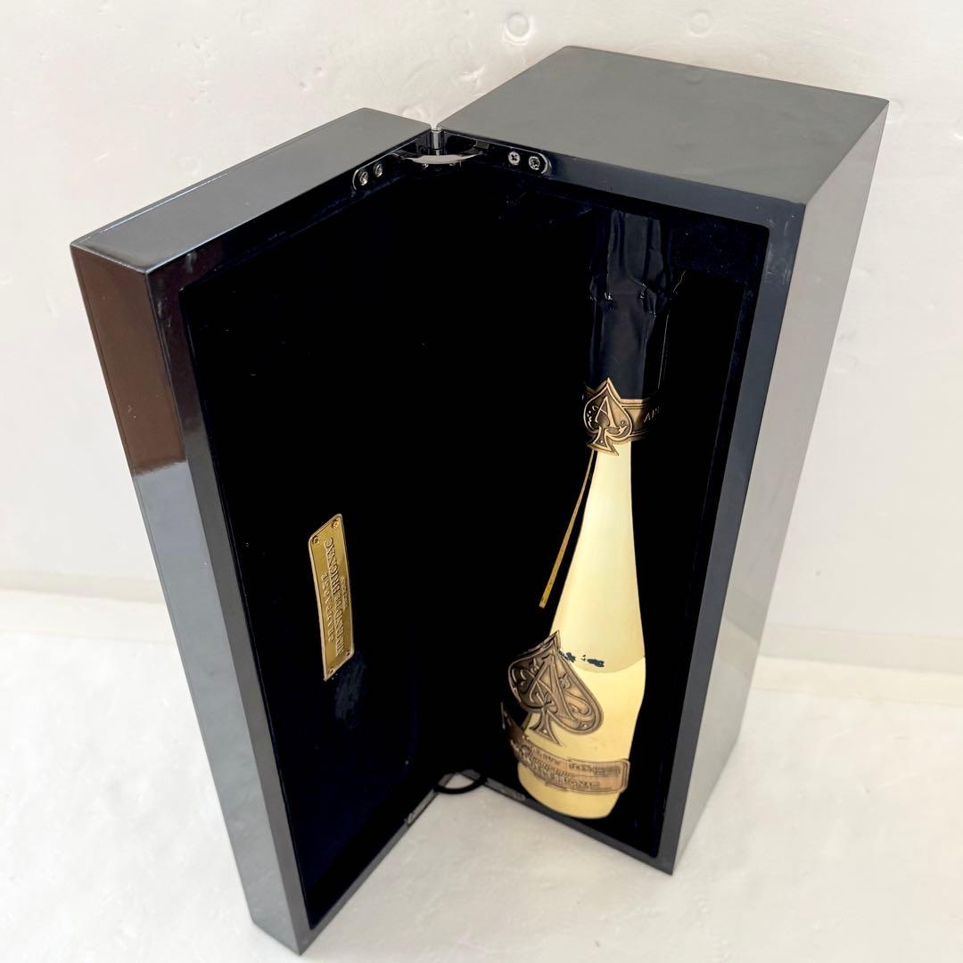 アルマンド ゴールド Armand de Brignac Gold 750ml