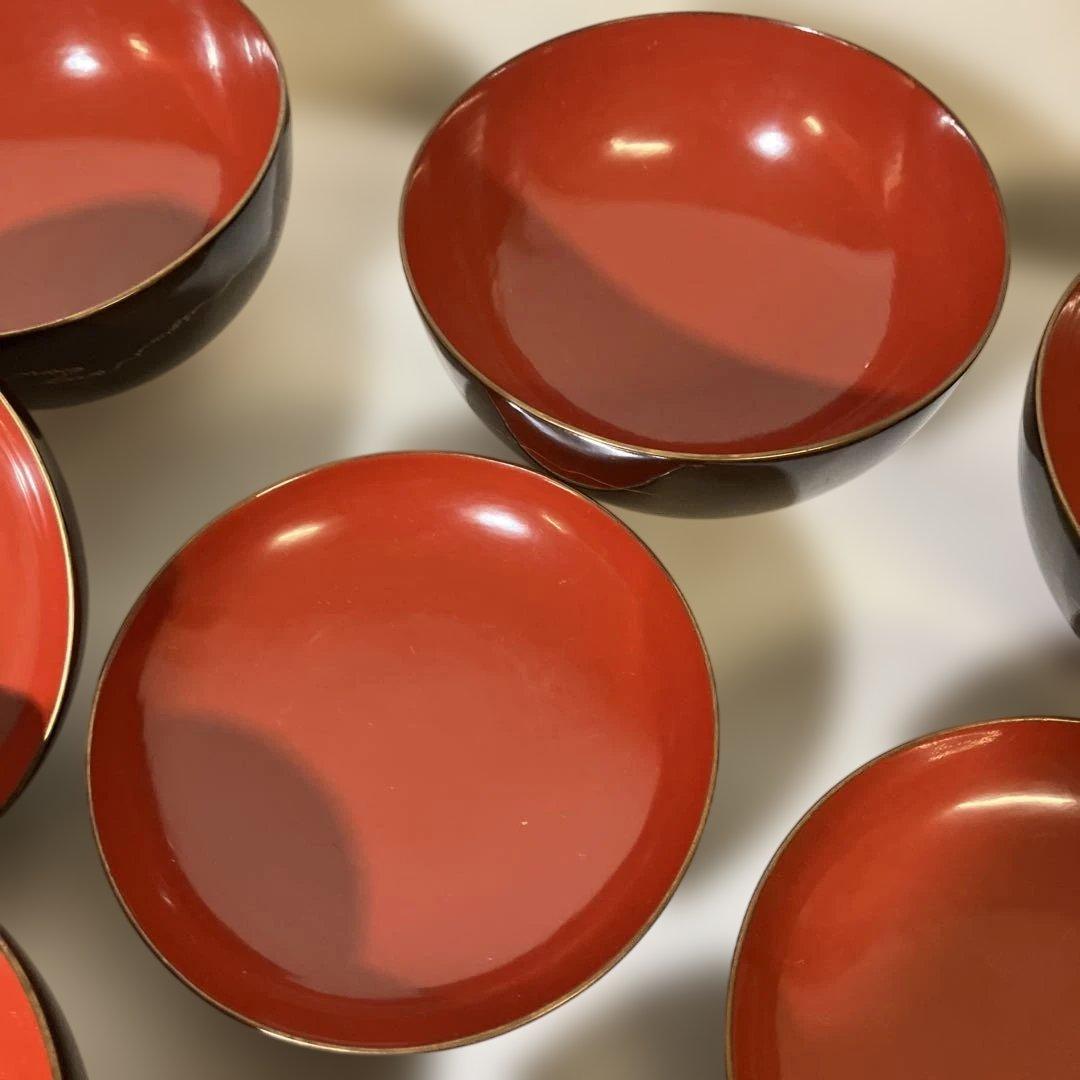 黒塗に蓋・内朱塗の金蒔絵木製漆器椀五客／蓋に希少な意匠「（三日月の）月輪に蝙蝠」