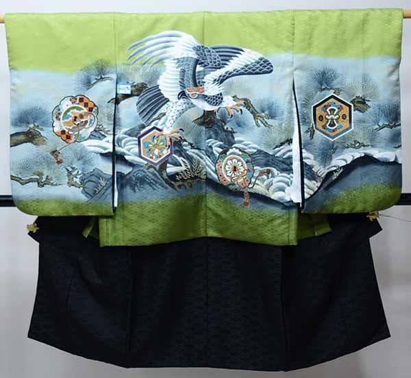 七五三 五歳 男児 羽織袴フルセット 着物 羽織は緑 着物は黒 縞袴 袴変更可能