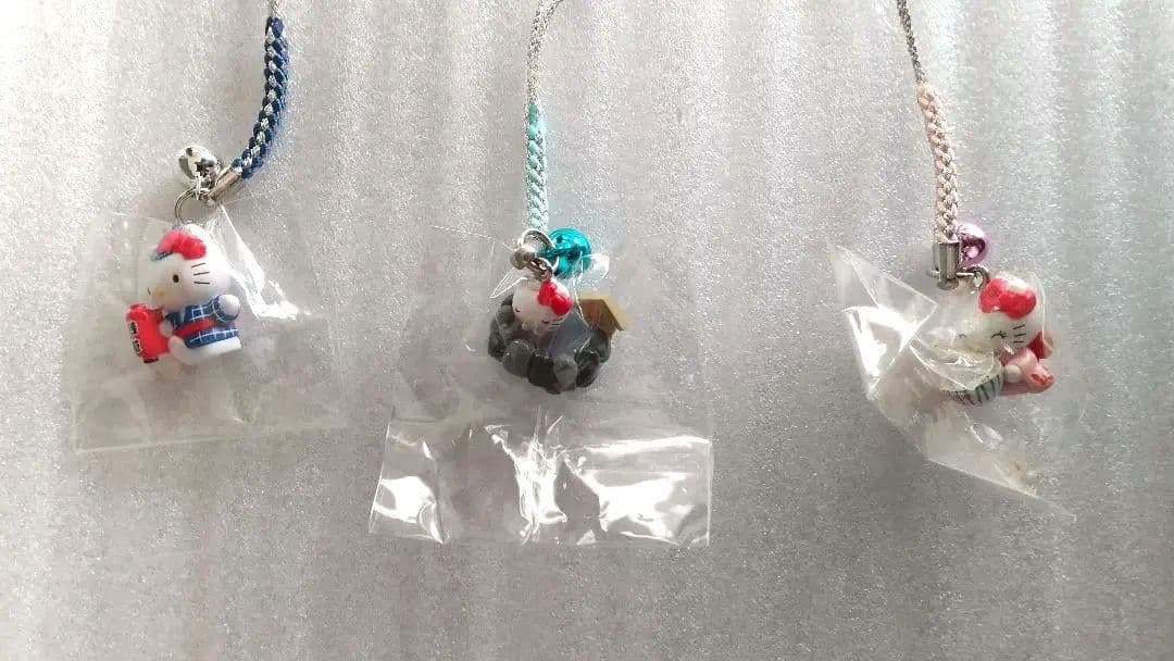 【未使用品】ハローキティ 地域限定ストラップ 12個セット