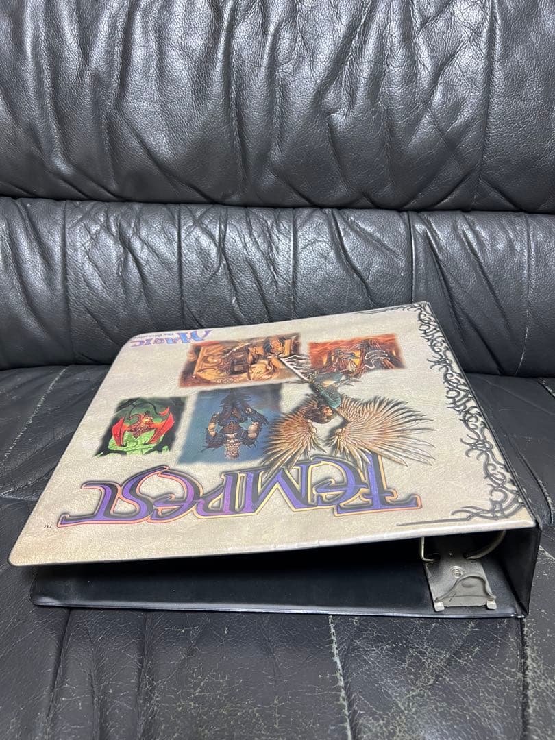 【希少オフィシャル品】マジックザギャザリング9ポケットカードホルダー【MTG】