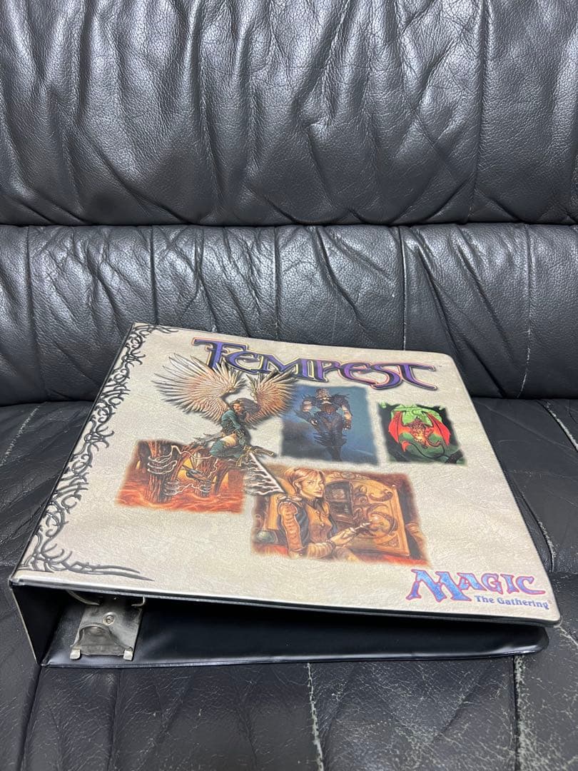 【希少オフィシャル品】マジックザギャザリング9ポケットカードホルダー【MTG】