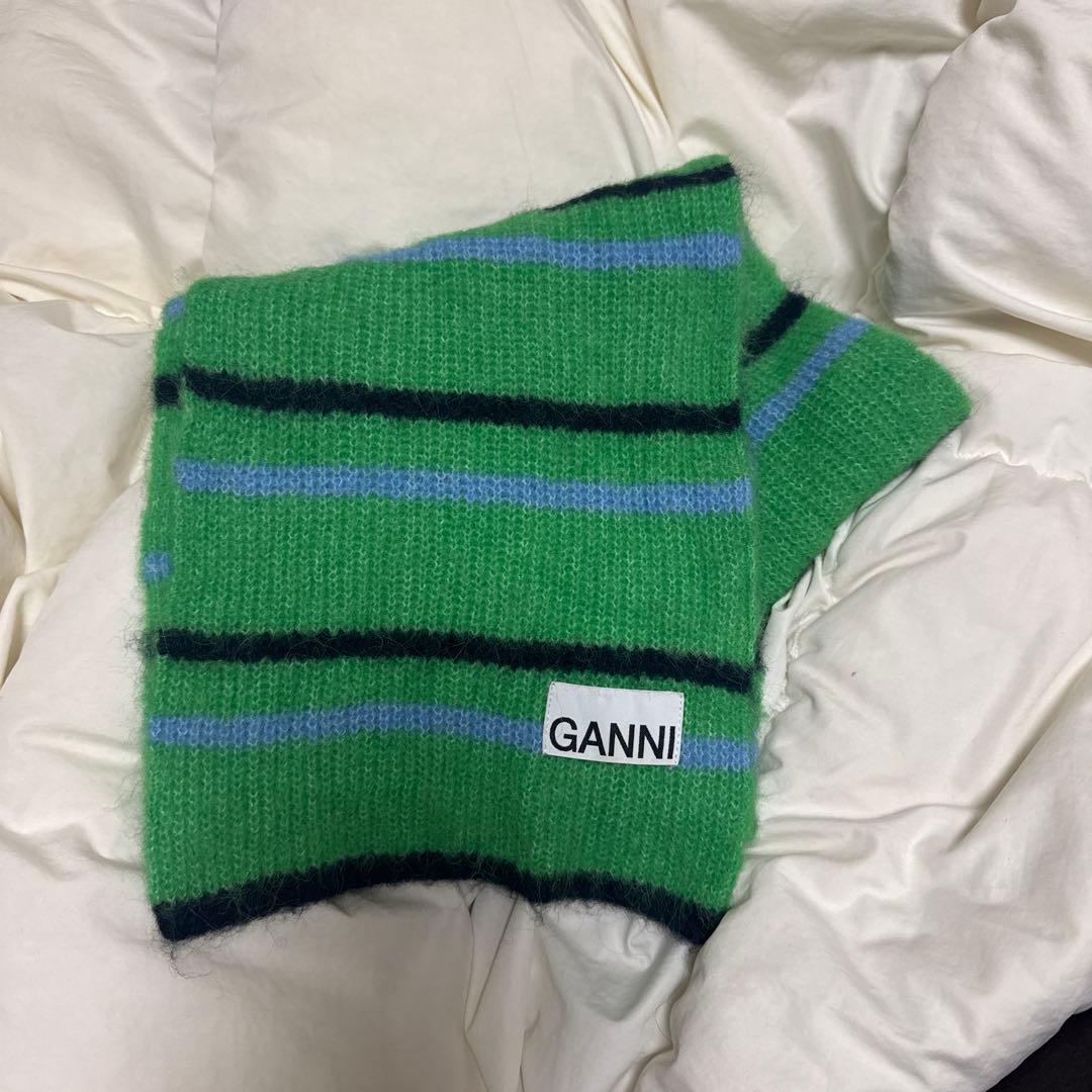 ganni ボーダー　ニットマフラー