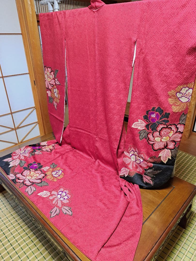 総絞り振袖　振袖　深紅　ボルドー