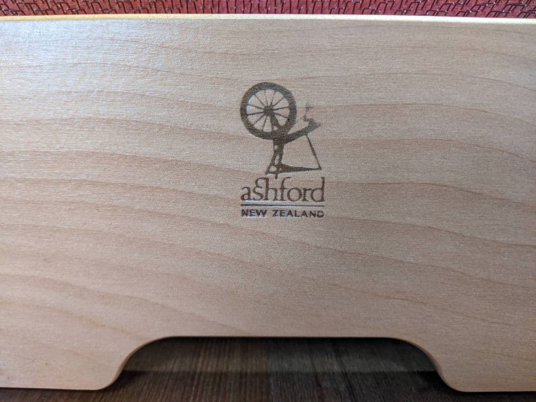 アシュフォード　ワイドドラムカーダー（木製、手廻し、2段階スピード調整）