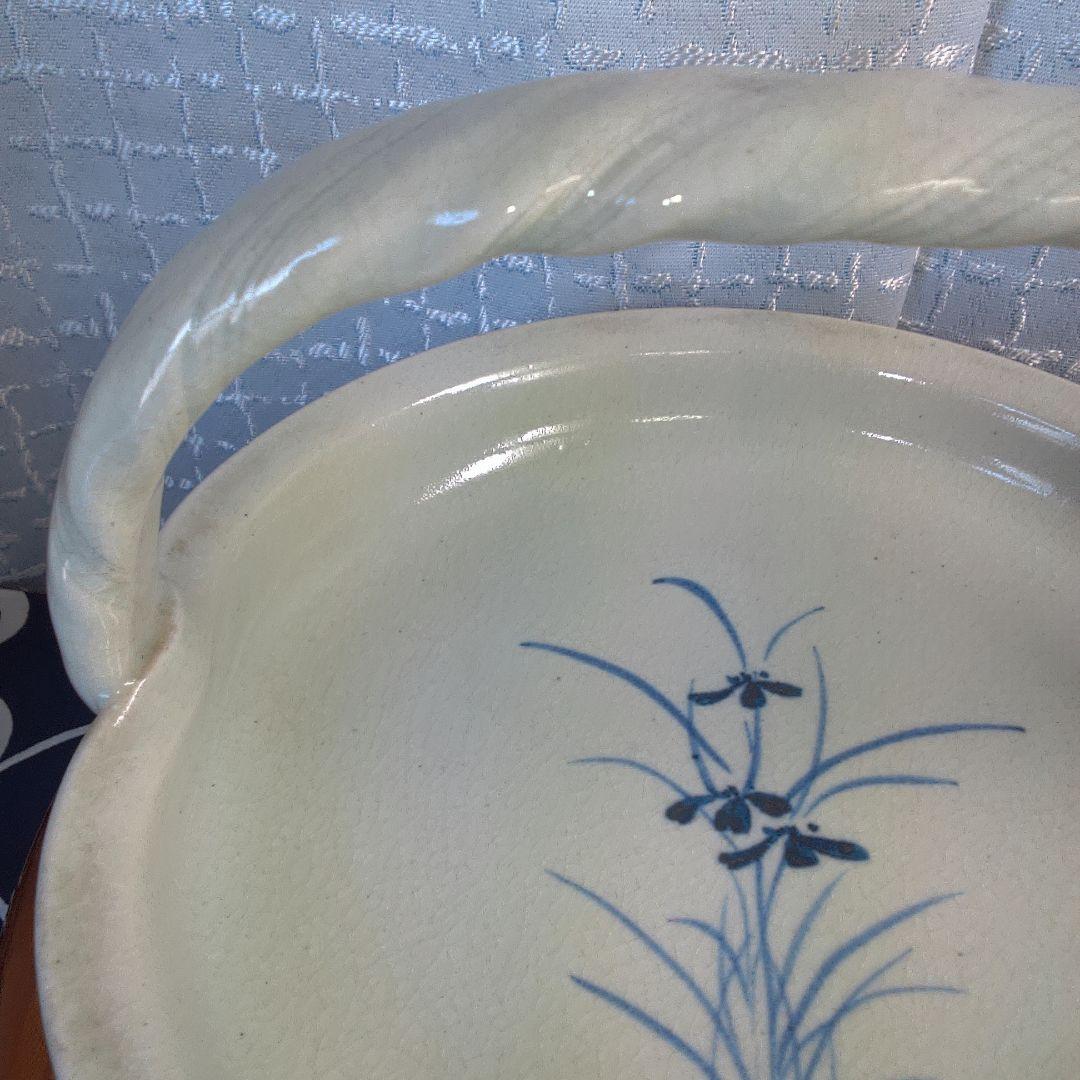 骨董１ 持ち手付き陶器皿 青い花柄中古