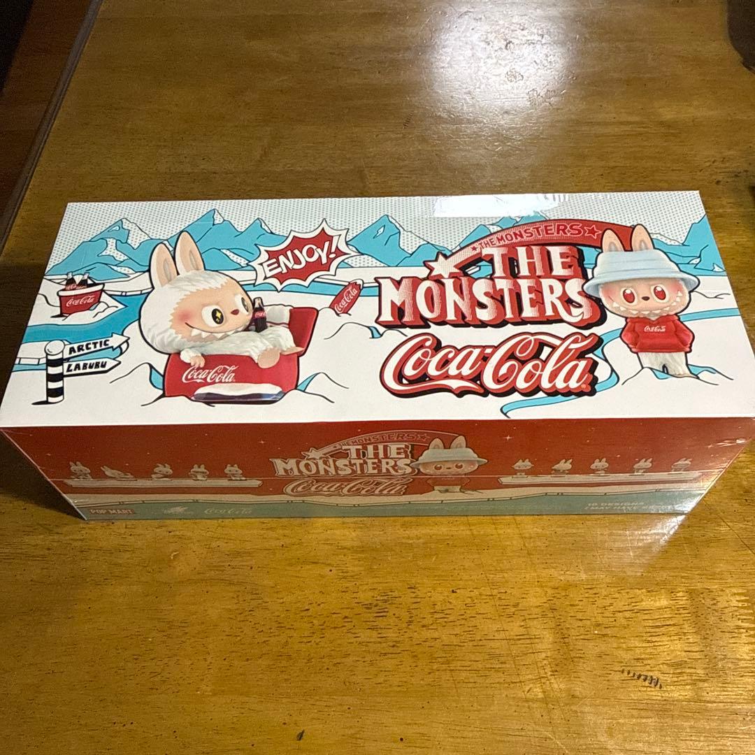 the monsters coca cola ラブブ フィギュア