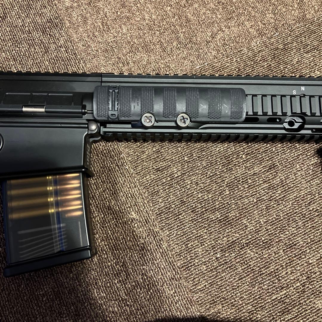 次世代電動ガン　マガジン３本 バイポッド、スコープ付き