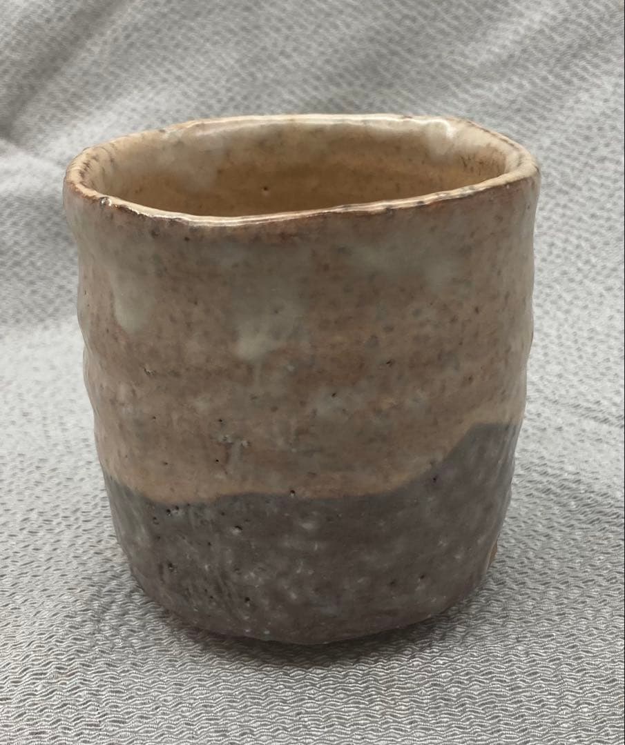 B470b「萩 湯呑」羽多野善蔵作　共布共箱　指月窯　陶歴書付