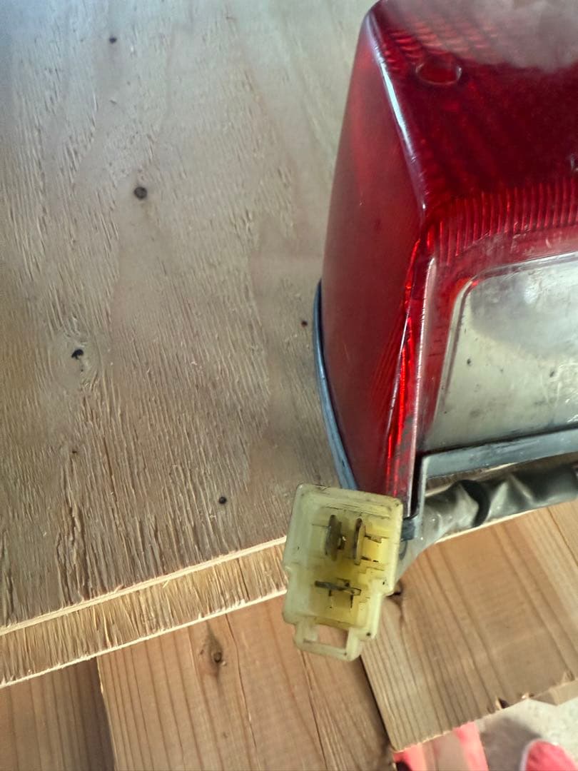 ゼファー400 テールランプ　テールレンズ