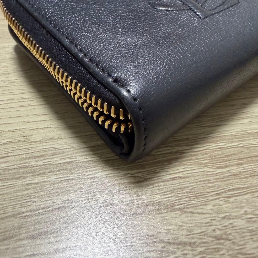 YSL イヴ・サンローラン　ブラックレザー 二つ折り財布