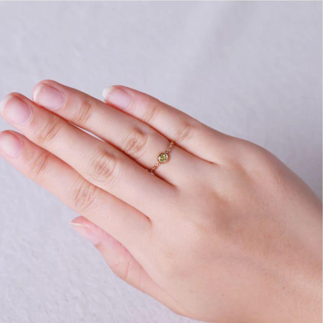 オレフィーチェ K18YG ペリドット バース ヌード チェーンリング