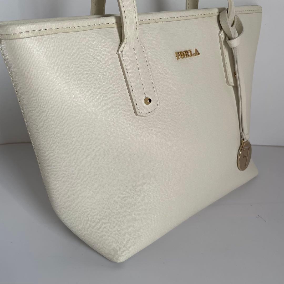 未使用保管品✨　FURLA ショルダーバッグ　2way 白　レザー