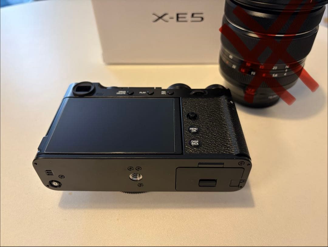 美品　X-E5 ブラック　ボディのみ