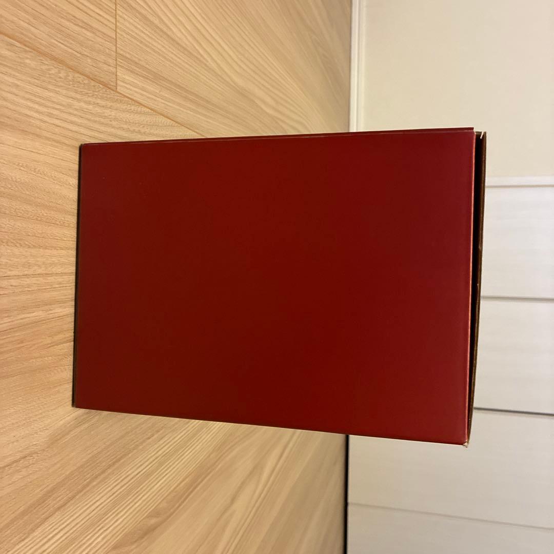 KAWS MILO フィギュア　赤