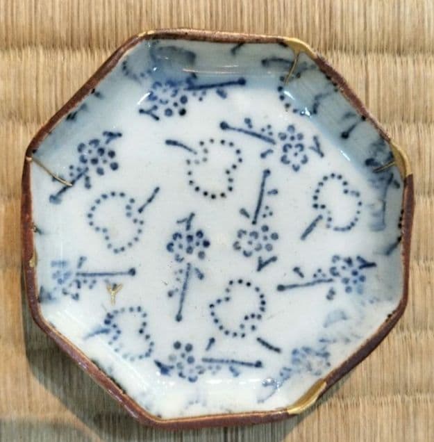 お値下げしました、古伊万里　型紙摺印判　八角豆皿　5枚組　金直し有