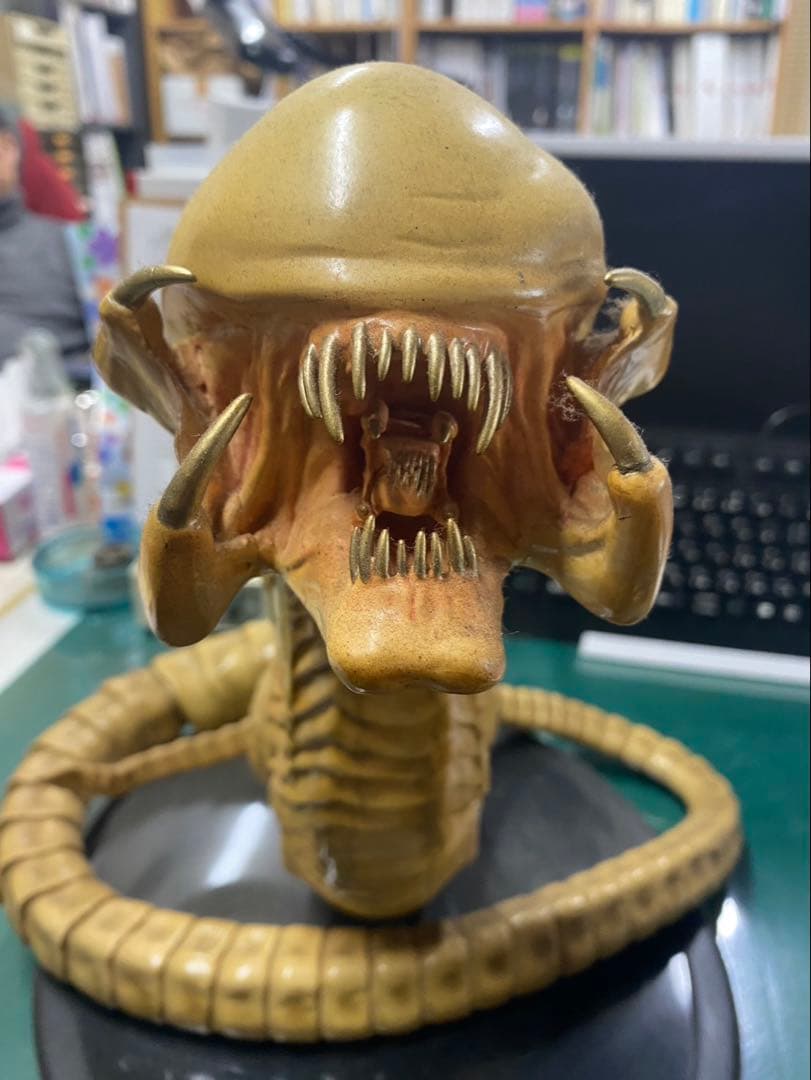 マスターレプリカ　エイリアン　ハイブリッドチェストバスター　プロップレプリカ新品