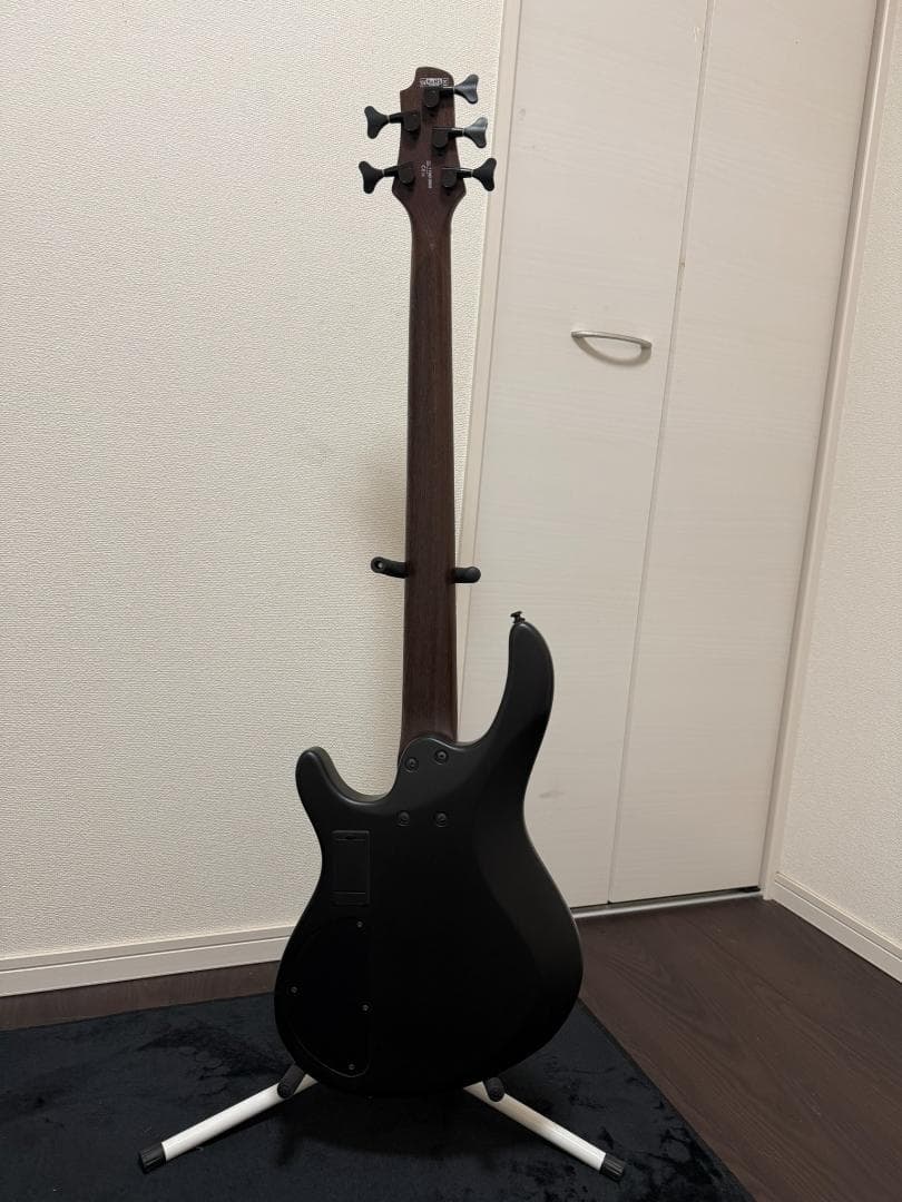 Cort C5H 5弦 エレキベース