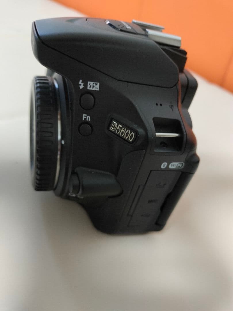 Nikon D5600 デジタル一眼レフカメラ